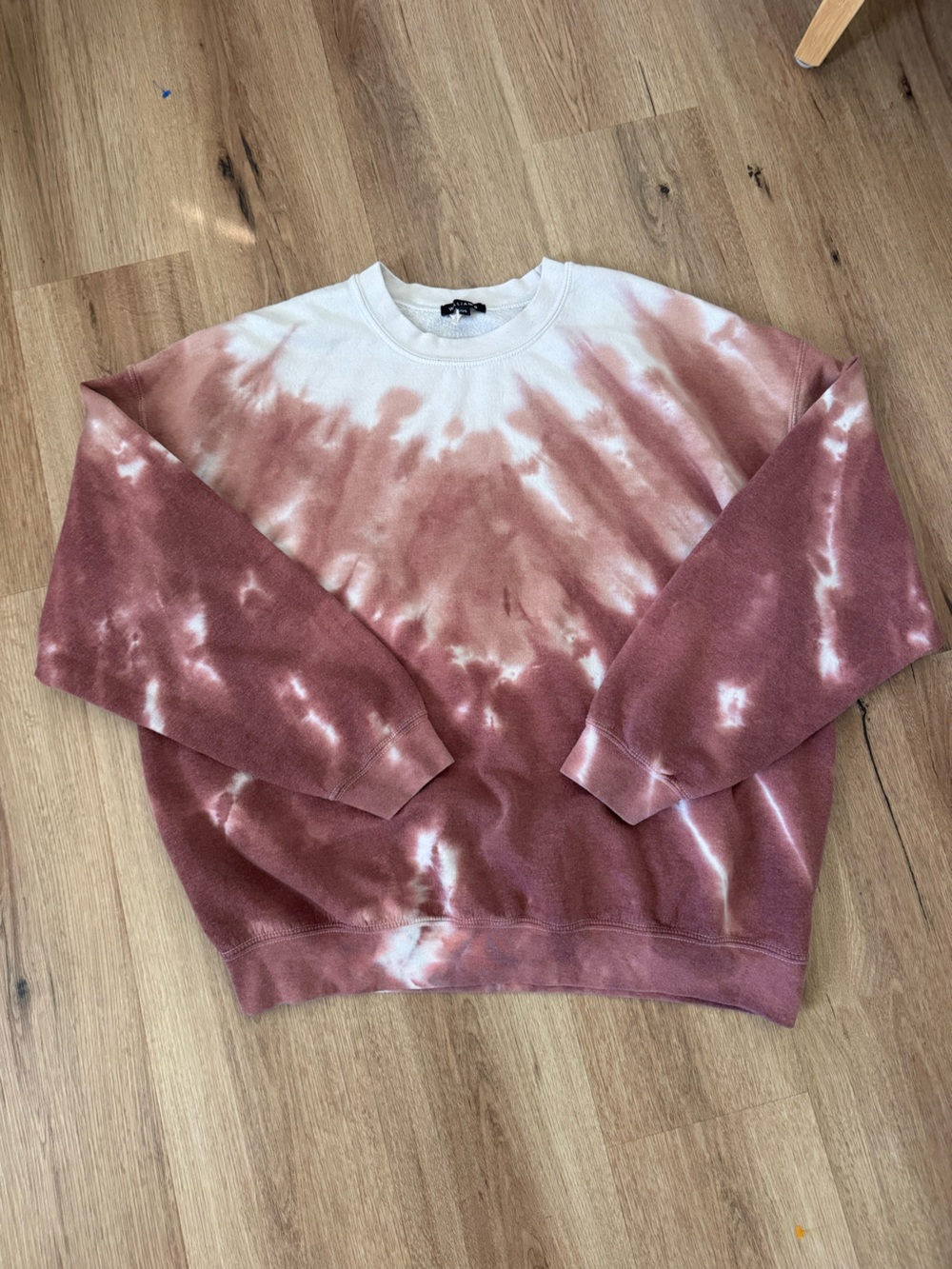 William B Tie-Dye Crewneck Sweatshirt - Mauve and White